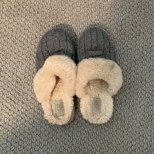 UGG Slippers, size 9